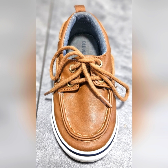 Old Navy Toddler Boat Shoes 7 - Picture 4 of 5